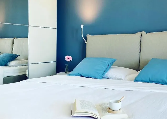 La Flor De La Mar